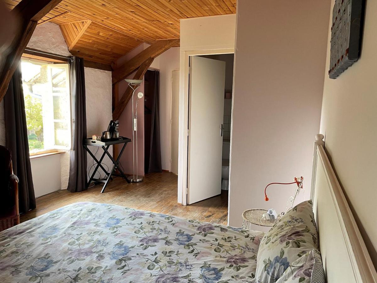 Domaine Les Teuilleres Bed and Breakfast Lacam-dʼOurcet Eksteriør billede
