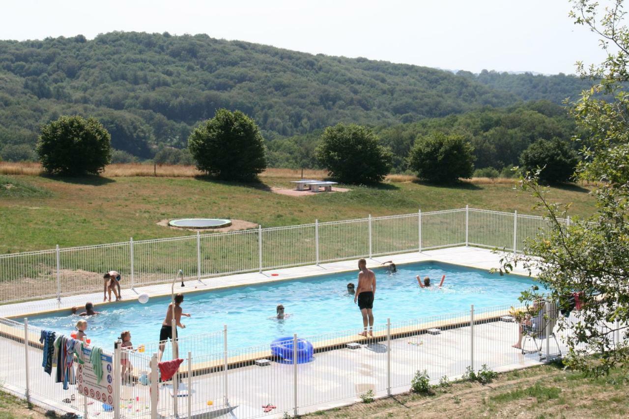 Domaine Les Teuilleres Bed and Breakfast Lacam-dʼOurcet Eksteriør billede
