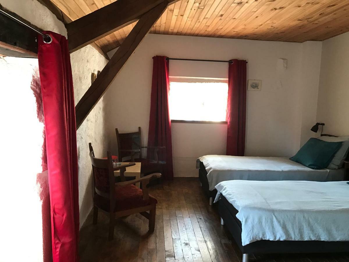 Domaine Les Teuilleres Bed and Breakfast Lacam-dʼOurcet Eksteriør billede