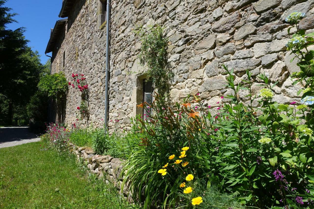 Domaine Les Teuilleres Bed and Breakfast Lacam-dʼOurcet Eksteriør billede